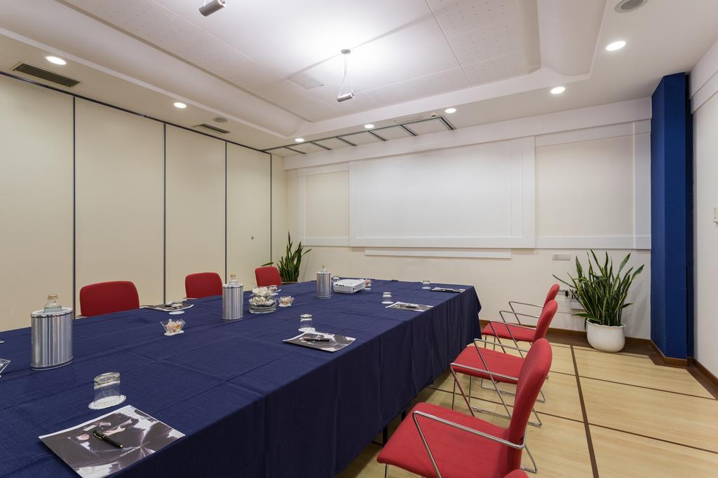 Hotel Luna Riccione E Aqua Spa Only Adults +12 Bagian luar foto