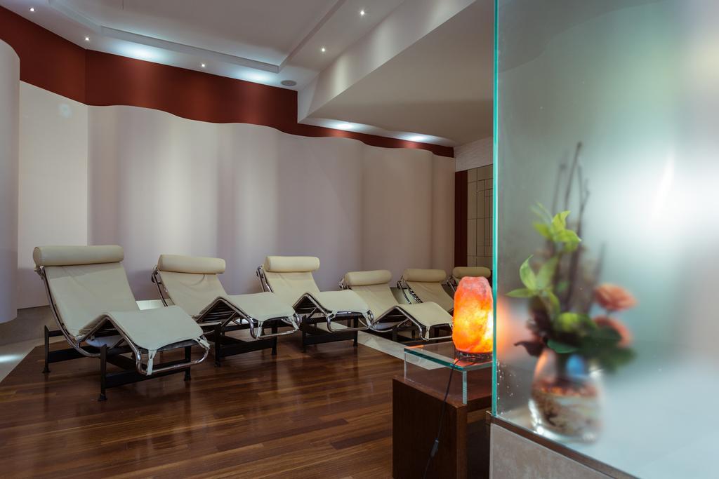 Hotel Luna Riccione E Aqua Spa Only Adults +12 Bagian luar foto