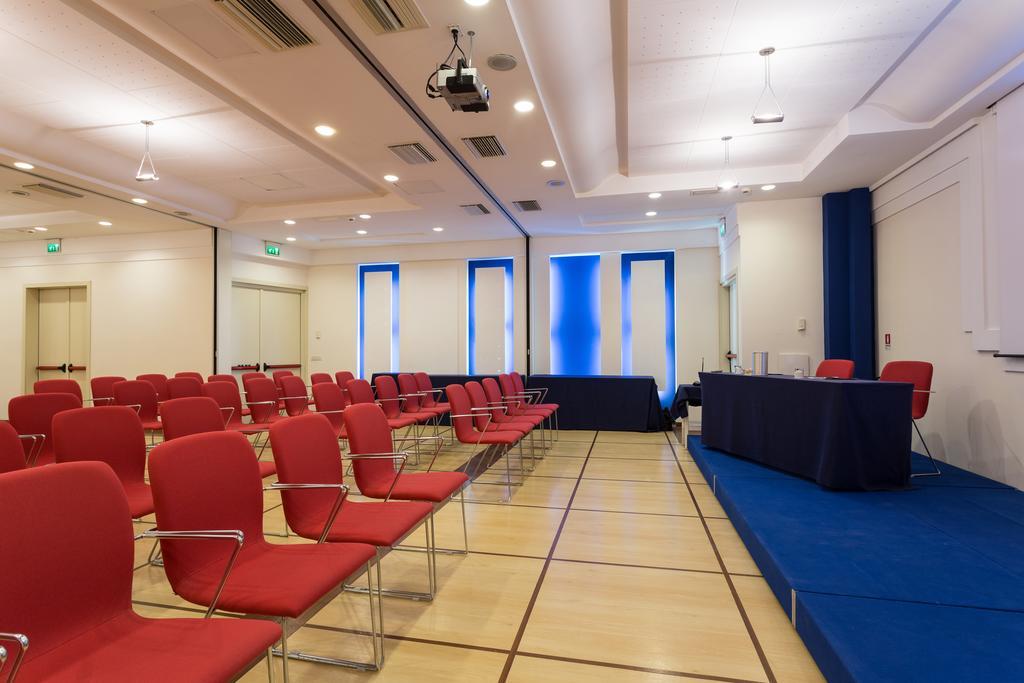 Hotel Luna Riccione E Aqua Spa Only Adults +12 Bagian luar foto